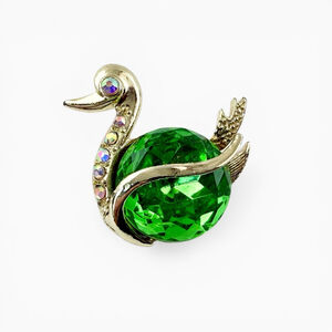 Vintage Swan Brooch Green Crystal Rhinestone Gold Tone Bird Pin Retro Statement